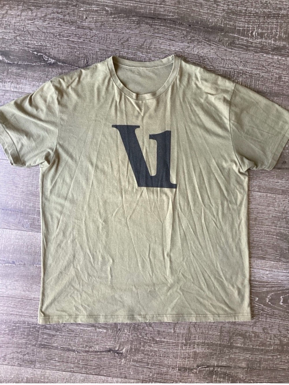 Vuori mens shirt X-Large green